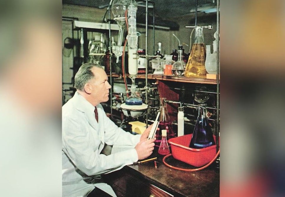 Organomation's founder, Dr. Neil McNiven in his laboratory