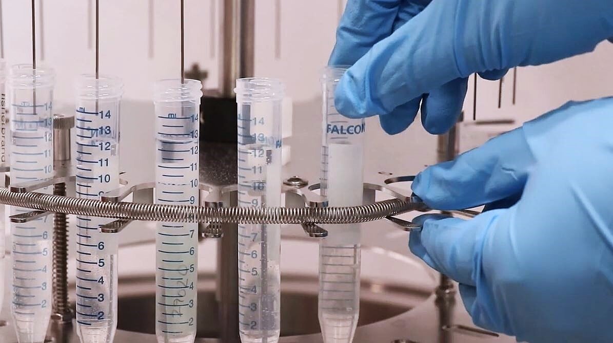 Falcon tubes in N-EVAP nitrogen evaporator