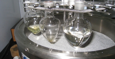 Round bottom flasks being evaporated in a dry bath N-EVAP Nitrogen Evaporator